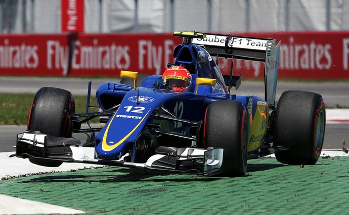Felipe Nasr em ação no treino classificatório para o GP do Canadá de Fórmula 1 2015 (Foto: AP)
