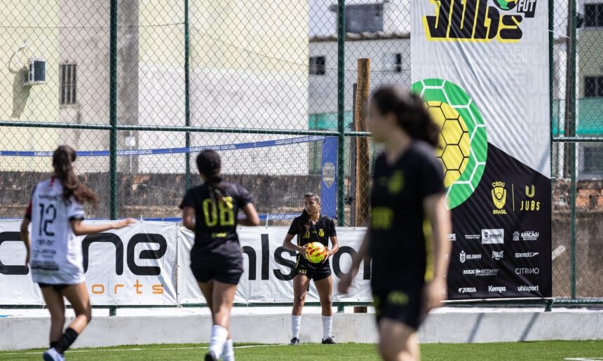 Maior competição de futebol universitário começa em capital nordestina