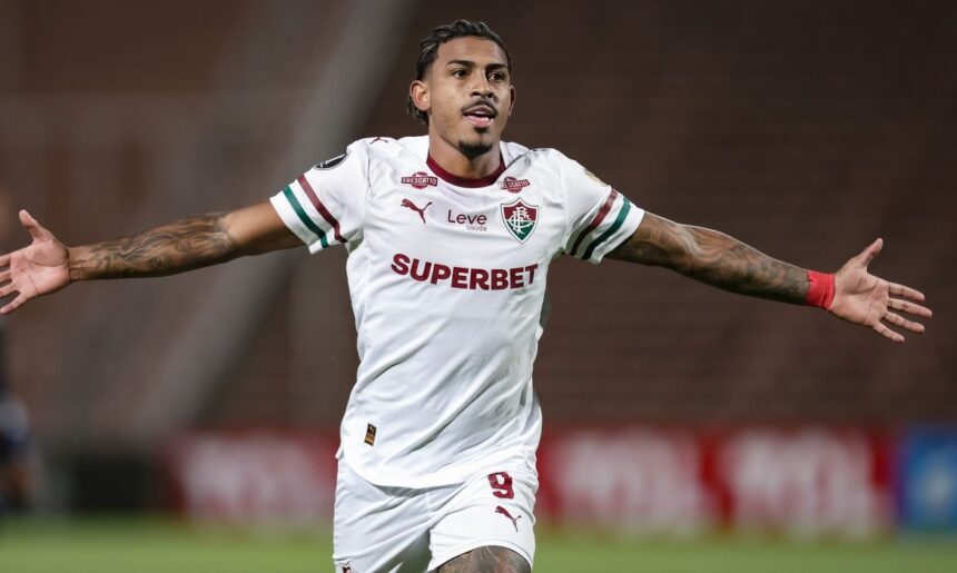 Fluminense arranca empate na Argentina e continua vivo na Libertadores