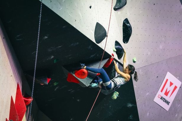Marina Dias vence etapa da Copa do Mundo de paraescalada nos EUA