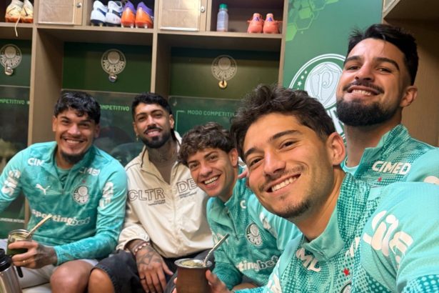 Barboza visita Academia de Futebol e revela ansiedade por estreia no Palmeiras