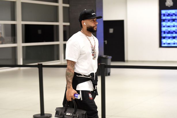 Corinthians Avança nas Negociações para Renovação com Memphis Depay