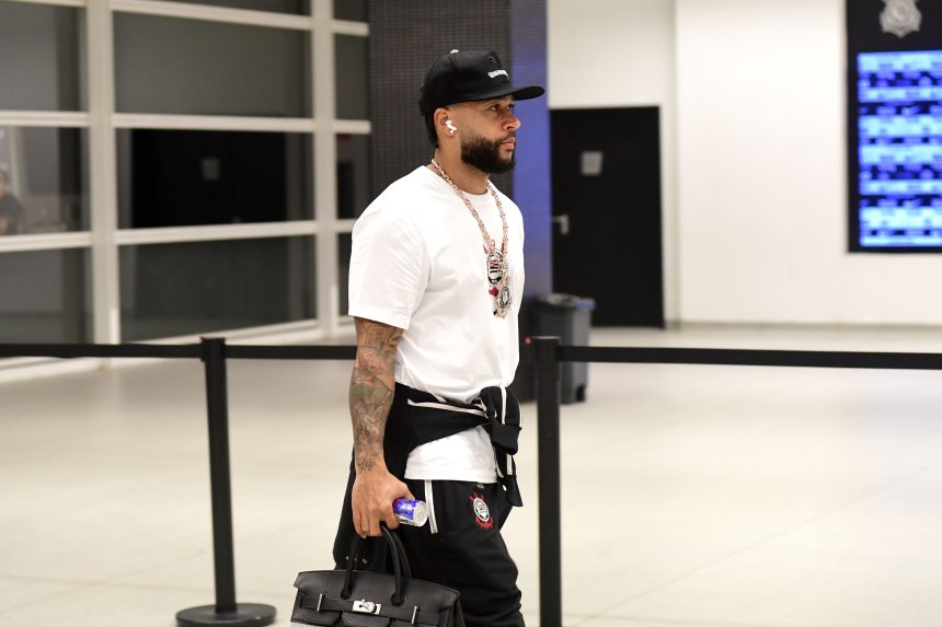 Corinthians Avança nas Negociações para Renovação com Memphis Depay