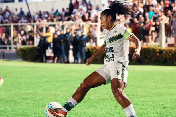 Eliminação da Liga São João na Copa do Brasil Feminina após derrota para o Flamengo