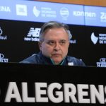 Grêmio Confirma Permanência de Luís Castro e Promete Reforços na Janela de Transferências