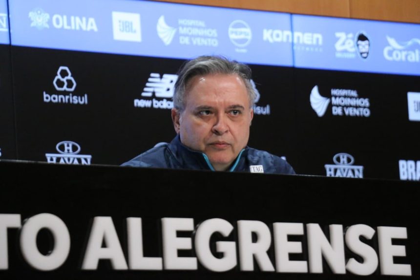 Grêmio Confirma Permanência de Luís Castro e Promete Reforços na Janela de Transferências