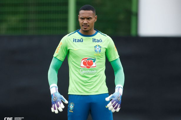 John, ex-Botafogo, sonha com Copa de 2030 e acredita no hexa: “Dei voltas por cima”