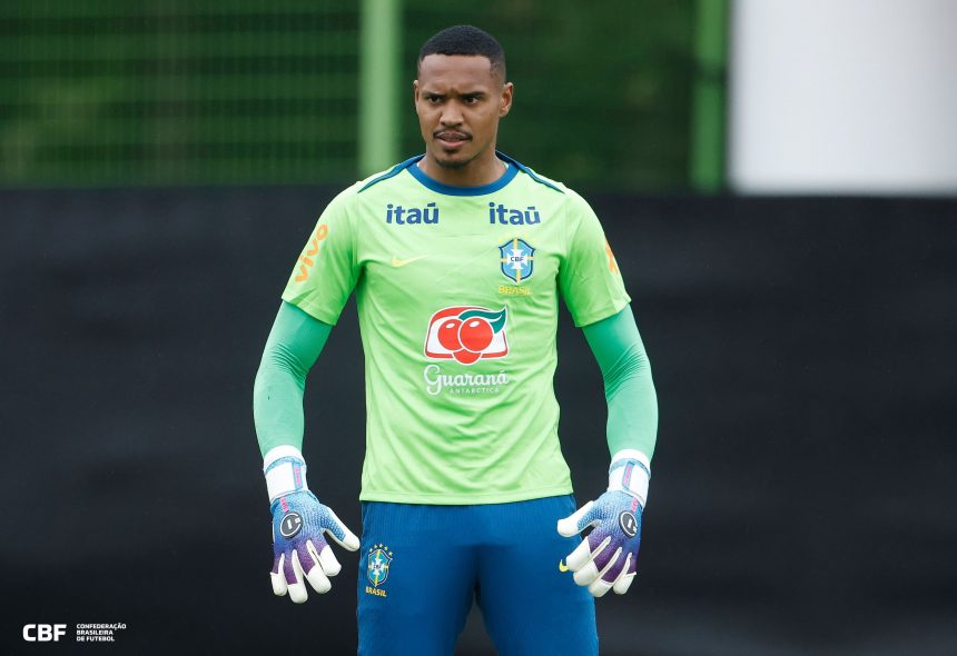 John, ex-Botafogo, sonha com Copa de 2030 e acredita no hexa: “Dei voltas por cima”