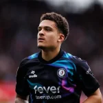 Neto Borges brilha na Championship e se destaca como polivalente no futebol inglês