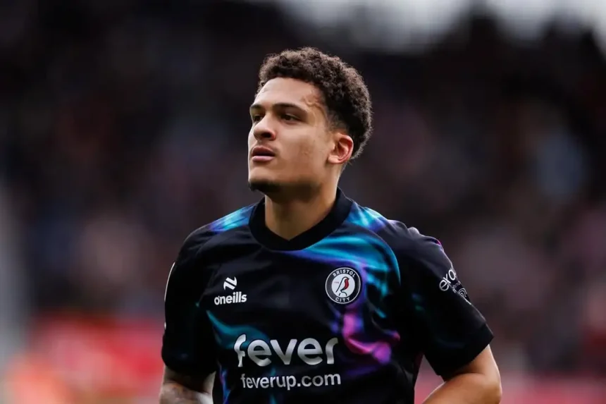 Neto Borges brilha na Championship e se destaca como polivalente no futebol inglês