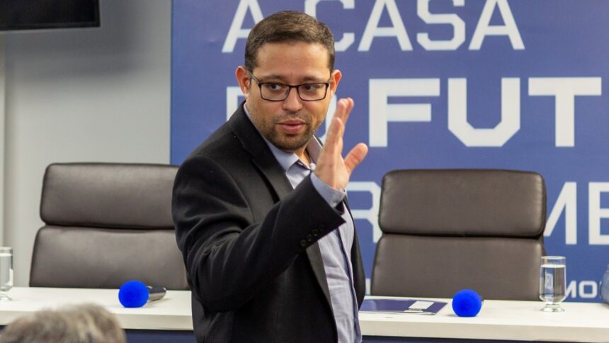 Santa Cruz Anuncia Saída do CEO Pedro Henriques em Comunicado Oficial