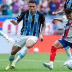 Bahia e Grêmio empatam em meio a protestos e pressão sobre Rogério Ceni