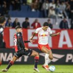 Vitória é superado pelo Bragantino com gol de goleiro na Série A