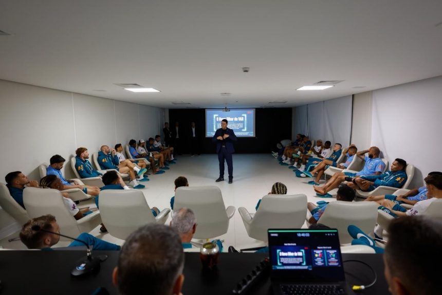 Seleção Brasileira Recebe Palestra sobre Novas Regras de Arbitragem para a Copa do Mundo
