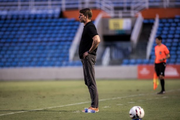 Thiago Gomes reconhece ansiedade e alerta sobre situação do Confiança após derrota