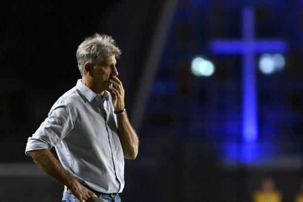 Vasco enfrenta crise e aposta em Renato Gaúcho para encontrar estabilidade