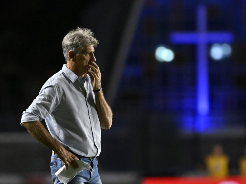 Vasco enfrenta crise e aposta em Renato Gaúcho para encontrar estabilidade