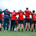 Athletico-PR se prepara para pausa com amistosos, reforços e novo gramado sintético