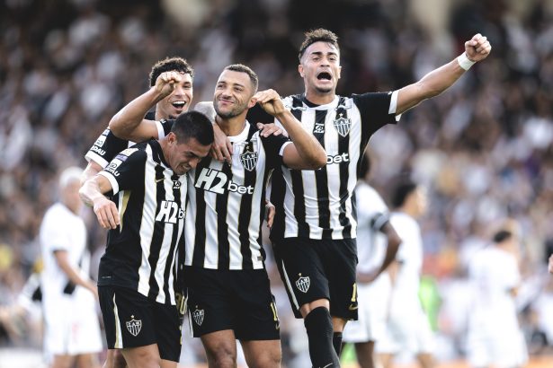 Atlético-MG vence Vasco fora de casa e se aproxima do G-5 no Brasileirão 2026