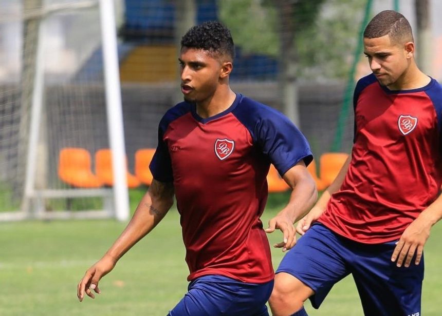 Clube da 4ª divisão revela três jogadores para a Copa do Mundo 2026