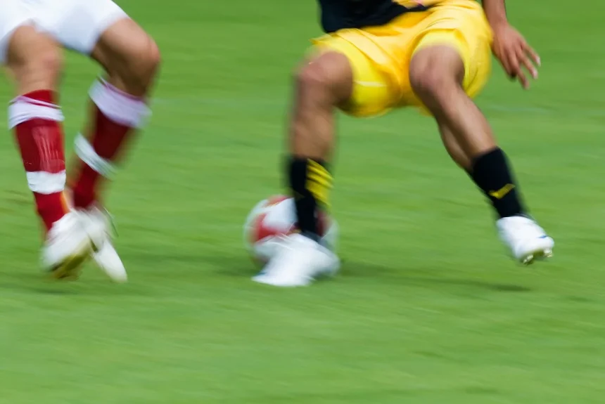 Futebol na TV hoje: Amistosos e final da Copa do Nordeste em destaque