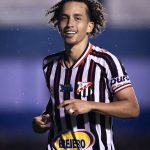 Juninho Celebra Campanha do Anápolis Antes da Decisão da Copa Verde