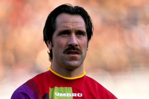 Os Goleiros que Brilharam com Camisas Extravagantes nas Copas dos Anos 90