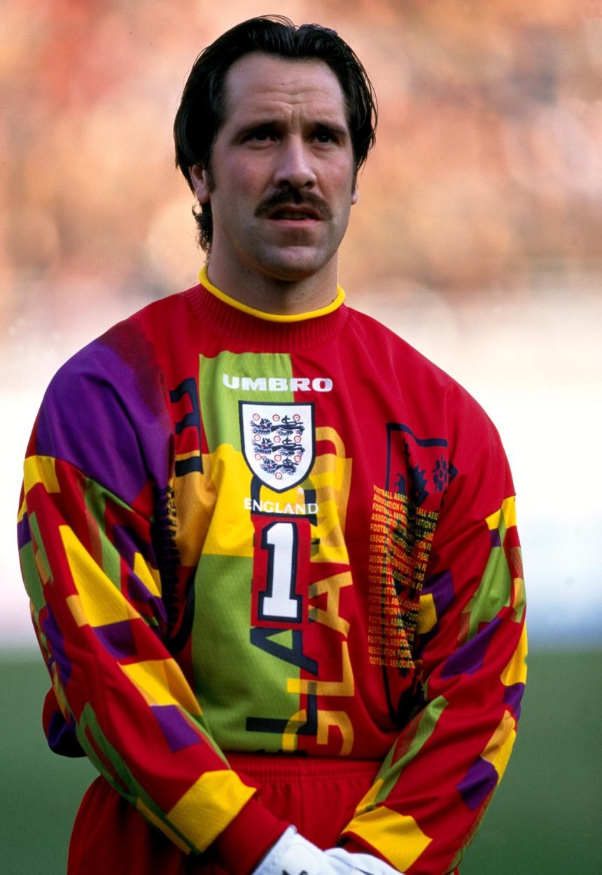 Os Goleiros que Brilharam com Camisas Extravagantes nas Copas dos Anos 90