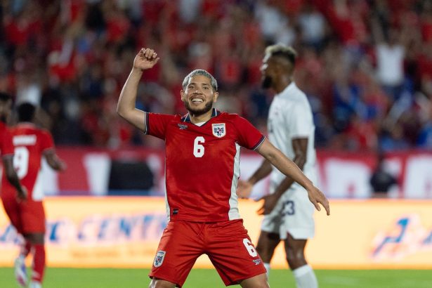 Panamá supera crise e goleia República Dominicana por 4 a 2 antes do Mundial