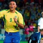 Pelé lidera participações em gols do Brasil em Copas com 21 contribuições