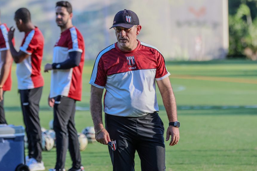 Tencati acredita na virada do Botafogo-SP após empate sem gols com a Ponte Preta