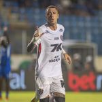 Vitória Anuncia Saída de Renzo López em Reformulação do Elenco
