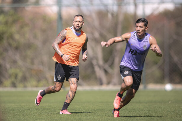 Alan Franco e Cuello podem reforçar Atlético-MG contra Juventude