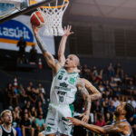 Alex Garcia renova com Bauru e seguirá no NBB aos 46 anos