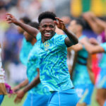 Arsenal prepara investida por Vini Jr. se Real não renovar