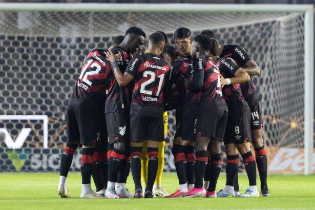 Athletico-PR mira vaga continental após início forte no Brasileirão