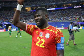 Botafogo busca Chancel Mbemba, zagueiro livre e ex-capitão da RD Congo