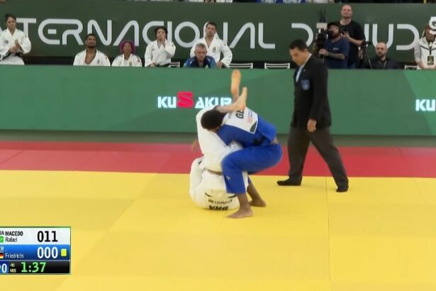 Brasil derrota Alemanha por 5 a 1 com cinco ippons