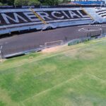 Comercial promove pré-jogo com música, bar e atrações para a família
