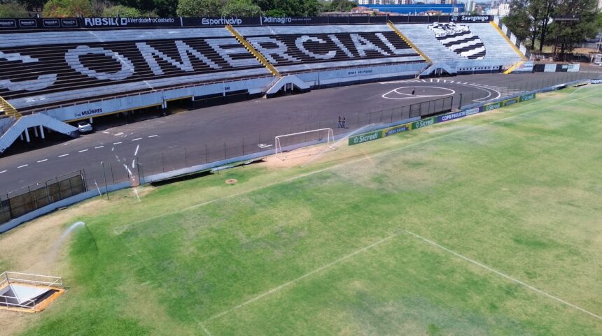 Comercial promove pré-jogo com música, bar e atrações para a família
