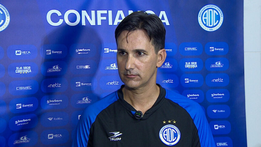 Empate com Itabaiana mantém Confiança na lanterna e pressiona técnico