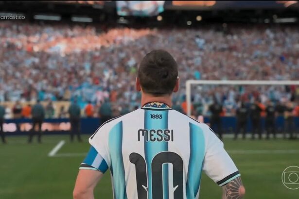 Gimnasia entrega placas a Otamendi e Montiel por título mundial