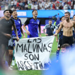 Martínez e Mac Allister aumentam segurança após triunfo da Argentina