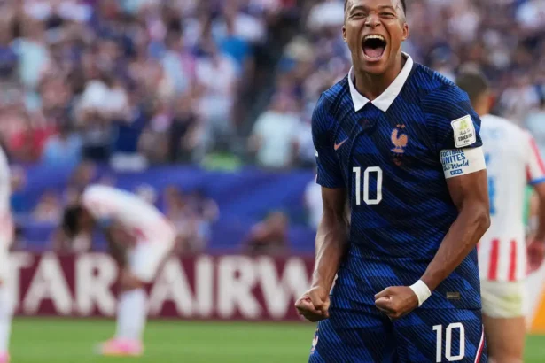 Mbappé brilha e se torna artilheiro da Copa do Mundo com 10 gols históricos