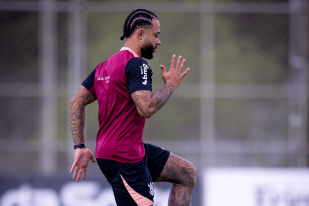 Memphis Depay próximo a assinar com o Corinthians; exames agendados