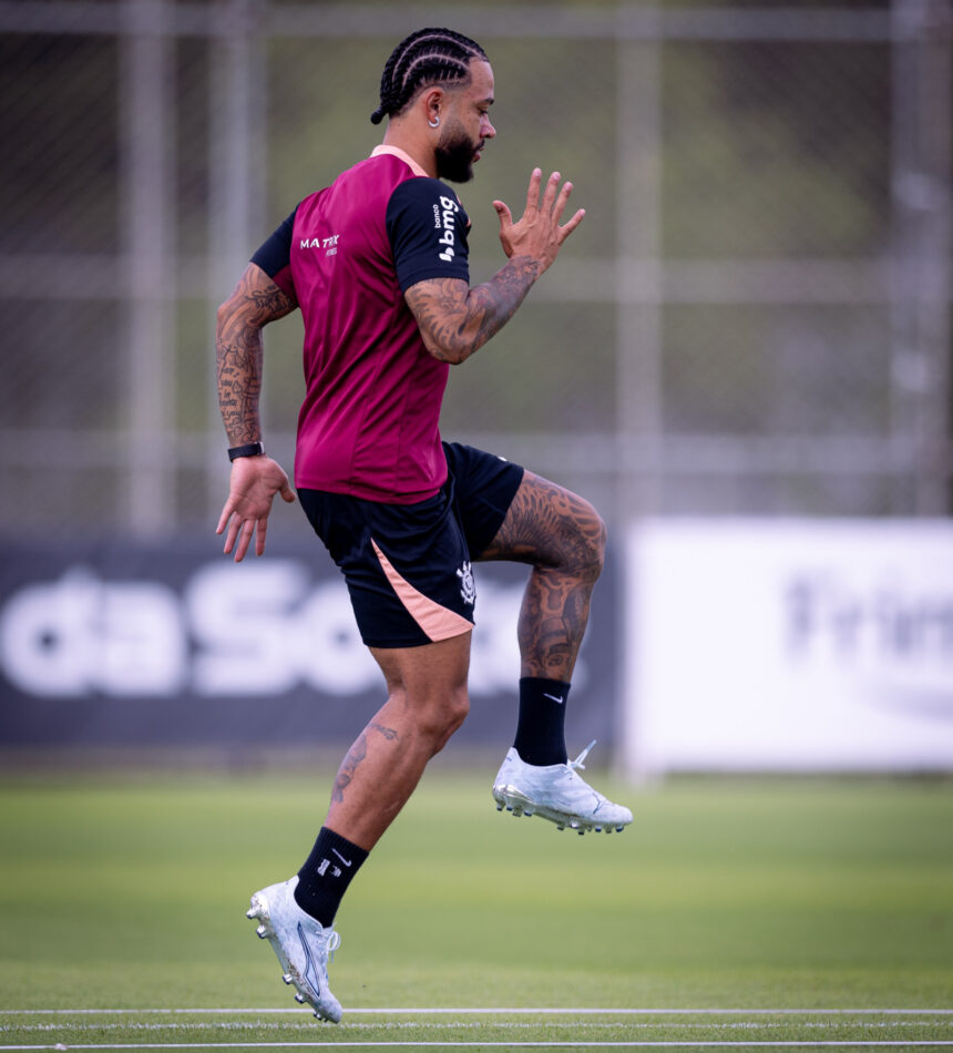 Memphis Depay próximo a assinar com o Corinthians; exames agendados