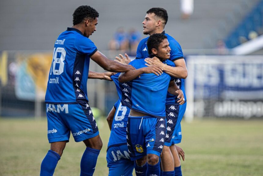 Nacional-AM elimina Iguatu nos pênaltis e garante vaga inédita nas quartas