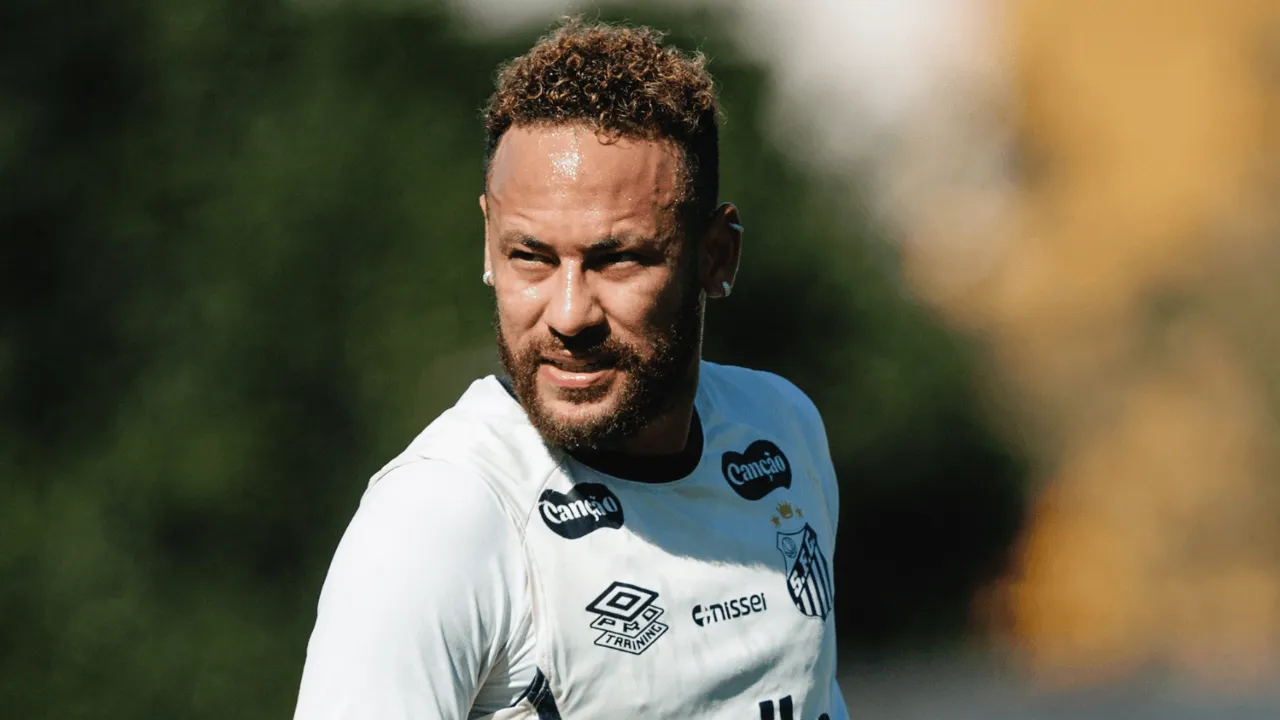 Neymar treinando no Santos