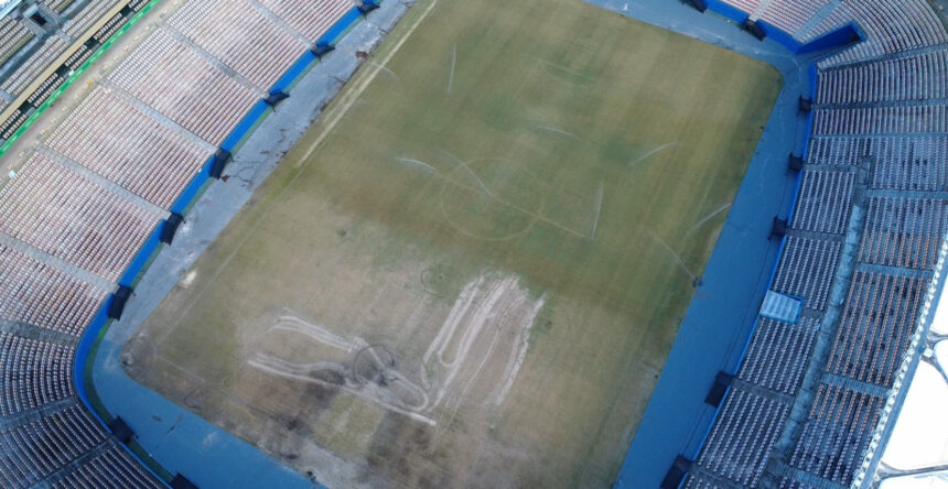 Problemas no gramado da Arena da Amazônia ameaçam jogo decisivo