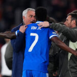 Real acelera renovação de Vinícius Júnior após elogios de Mourinho